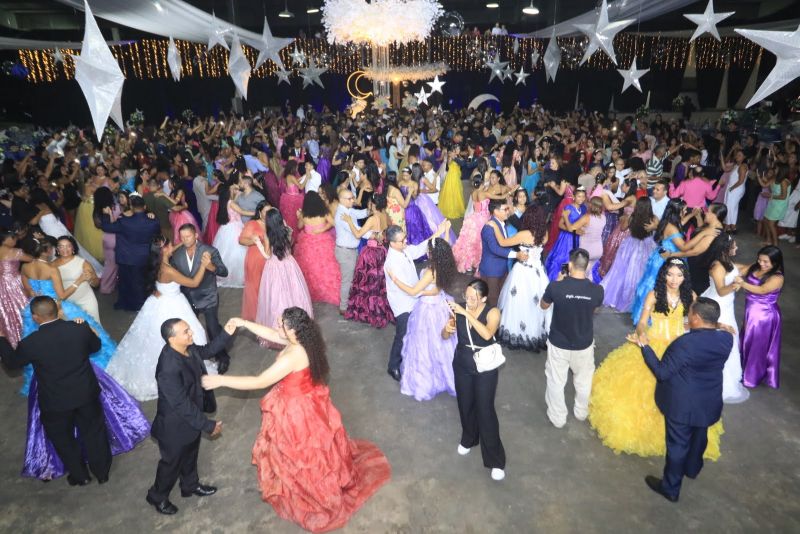 Baile de Debutantes na AABB