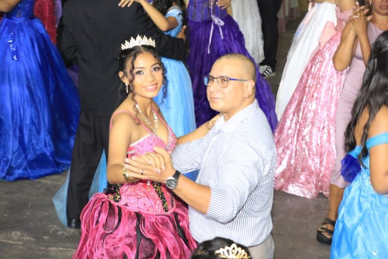 Baile de Debutantes na AABB