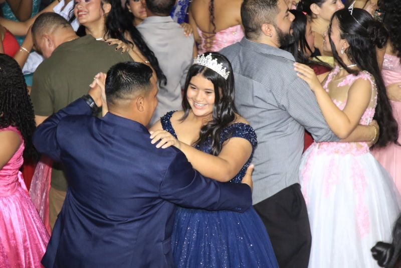 Baile de Debutantes na AABB