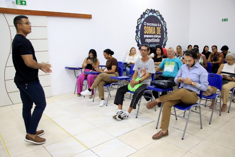 Entrega de certificado no Sine Ananindeua