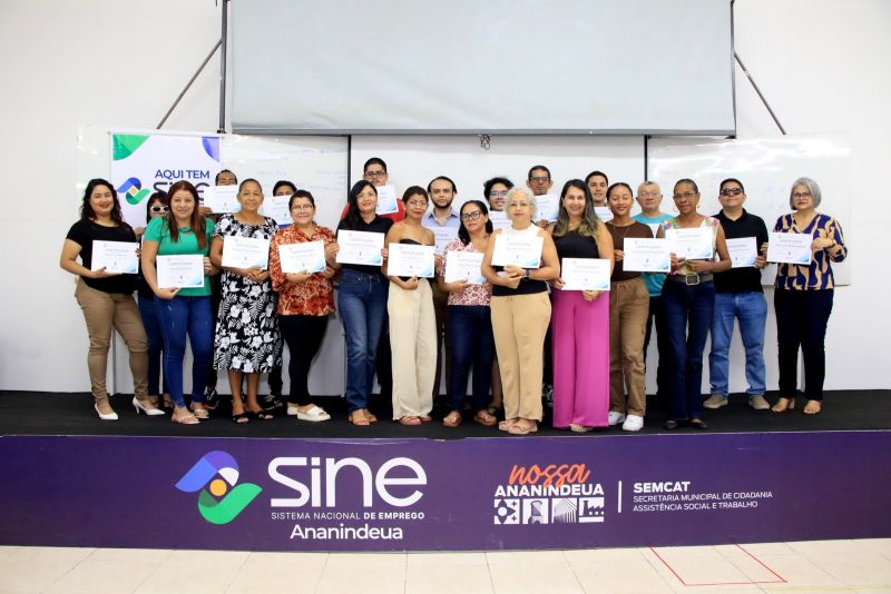 Entrega de certificado no Sine Ananindeua
