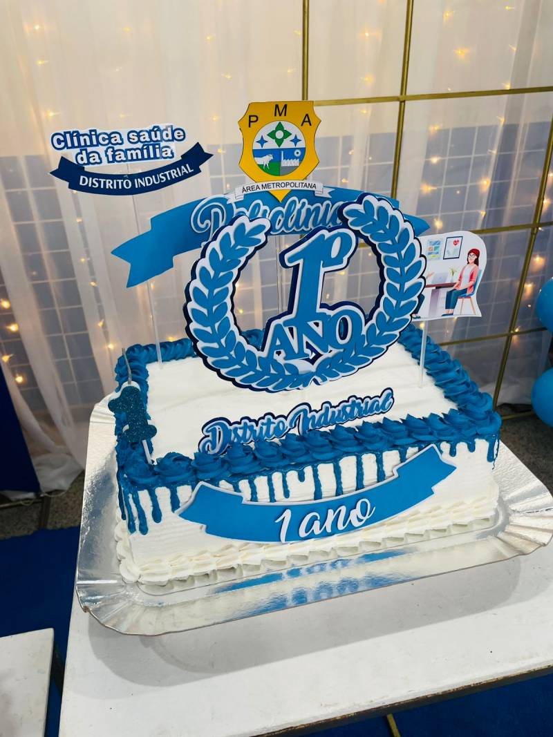 Bolo de 1 ano do complexo de saúde.
