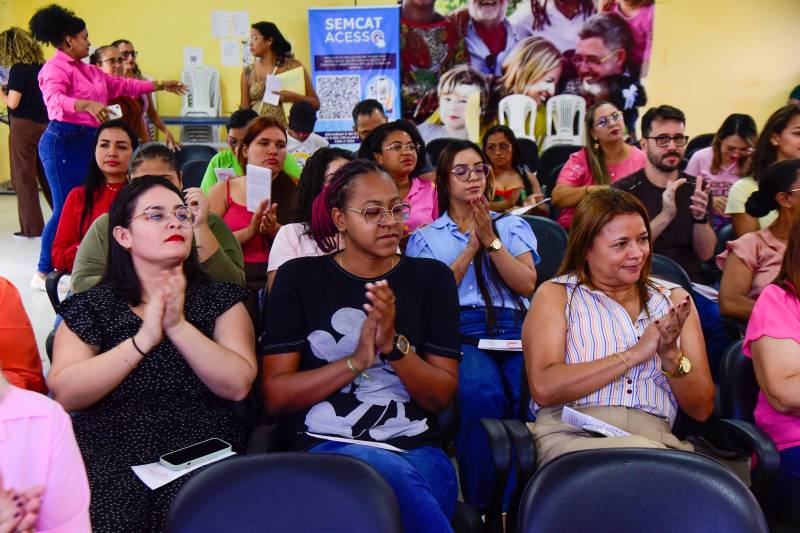 SEMCAT promove ação do Outubro Rosa com foco na prevenção e no cuidado com a saúde da mulher