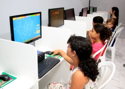 Comunidade Parque Ani ganha Centro de Inclusão Digital Sustentável
