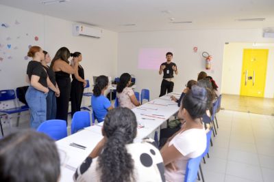 Curso de design de sobrancelhas marca programação na Casa da Mulher Brasileira